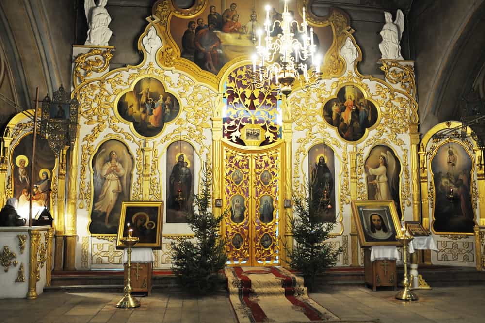 Митрополит Вятский и Слободской Марк возглавил Божественную литургию в Успенском соборе города Советска