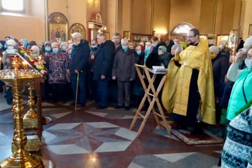 В День памяти святителя Николая Чудотворца в храмах Вятской Епархии состоялись праздничные богослужения