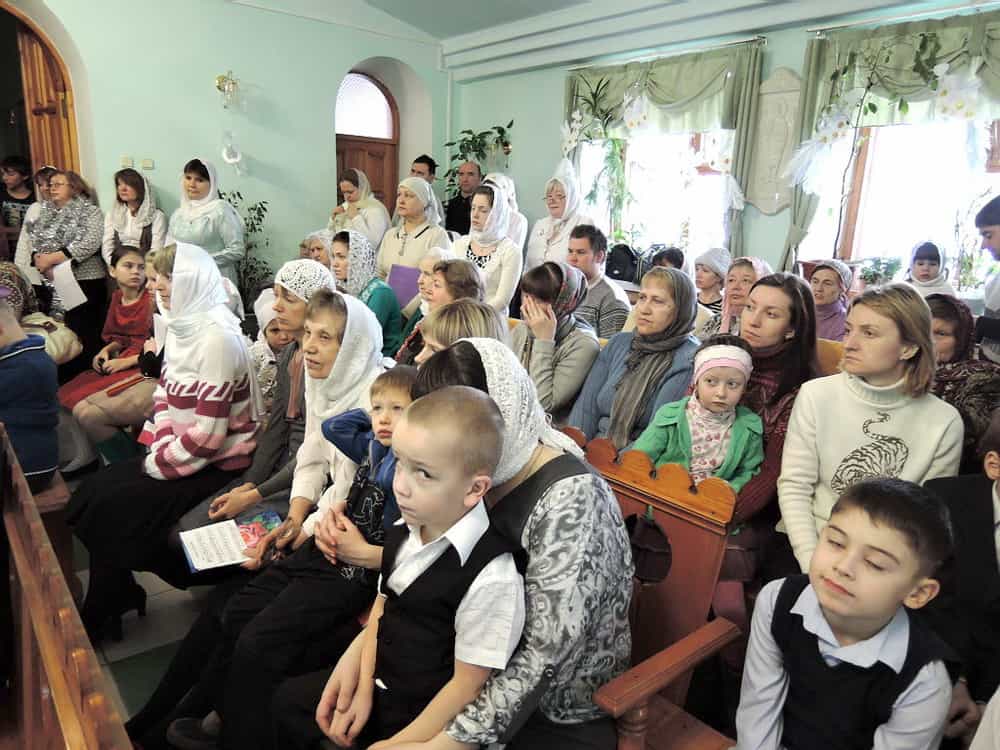 В актовом зале Воскресной школы прихода храма в честь иконы Божией Матери «Всех скорбящих Радость» состоялся рождественский утренник