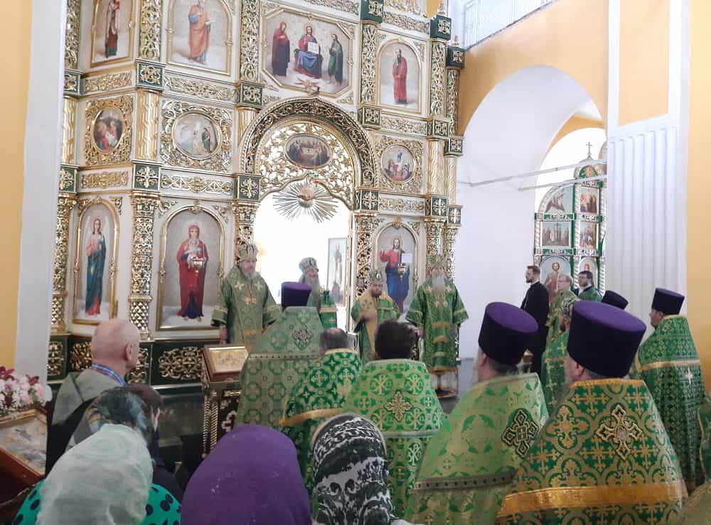 Паломники Вятской митрополии приняли участие в торжествах в дни памяти преподобного Матфея Яранского