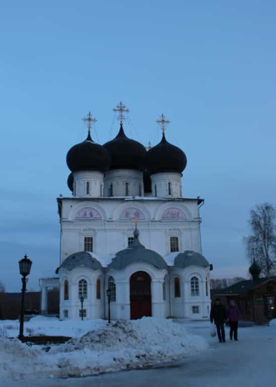 На приходах вятских храмов установлены Рождественские вертепы