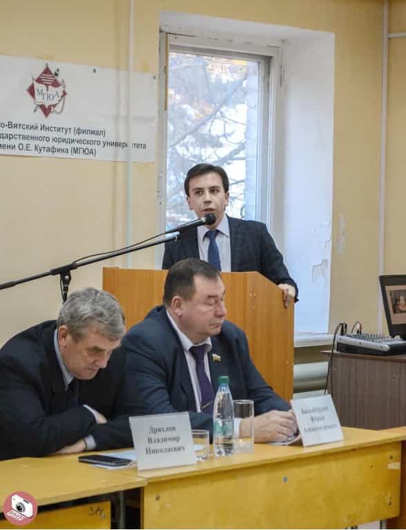 Состоялся круглый стол «Молодежь: свобода и ответственность (духовно-нравственные и правовые аспекты)»