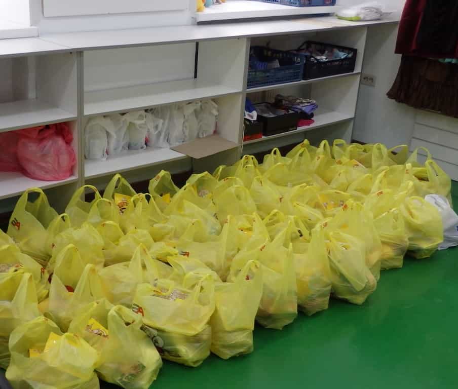 Сотрудники Центра гуманитарной помощи Вятской Епархии поддержали бездомных