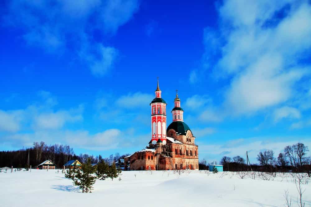 Освящение и подъем колоколов на церковь Всемилостивого Спаса