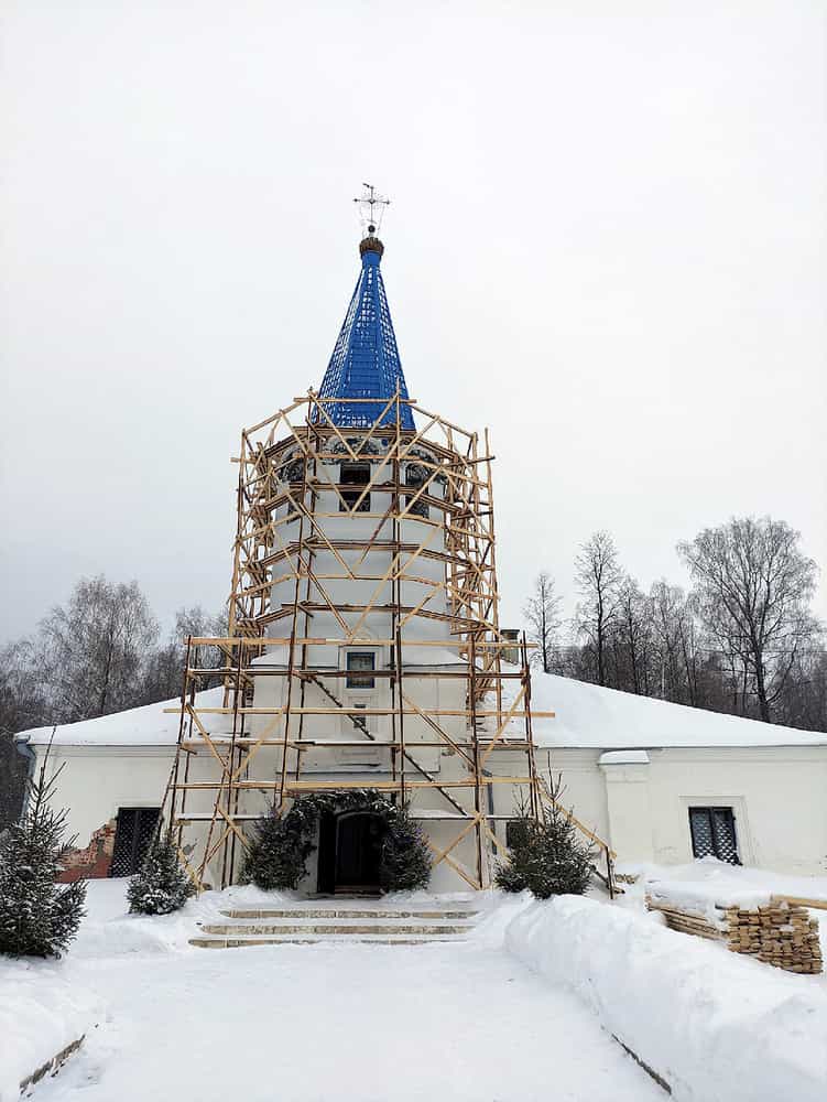 Торжественное богослужение в храме Покрова Божией Матери города Советска