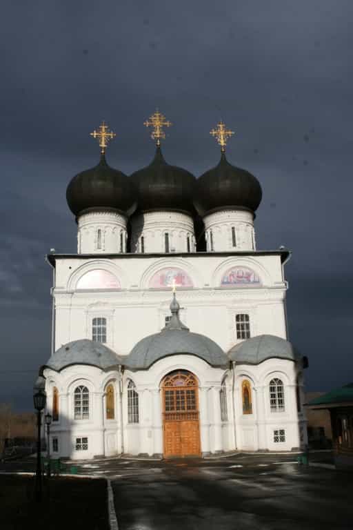 Архиерейское Богослужение в Великий Четверг