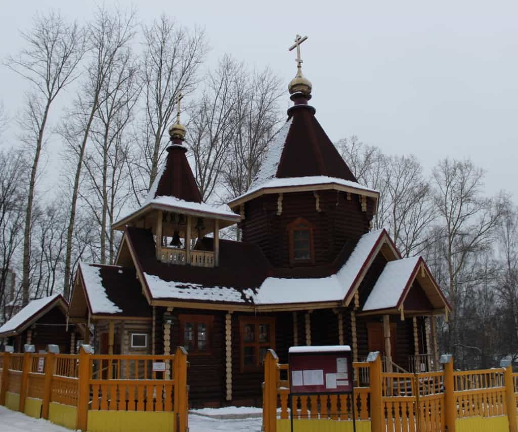 Любительский хор храма Иоанна Предтечи спел Заупокойную литургию в храме Пресвитера Михаила