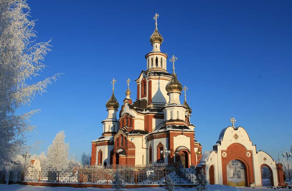 В библиотеке храма святых мучениц Веры, Надежды, Любови и матери их Софии проходит выставка новинок православной литературы