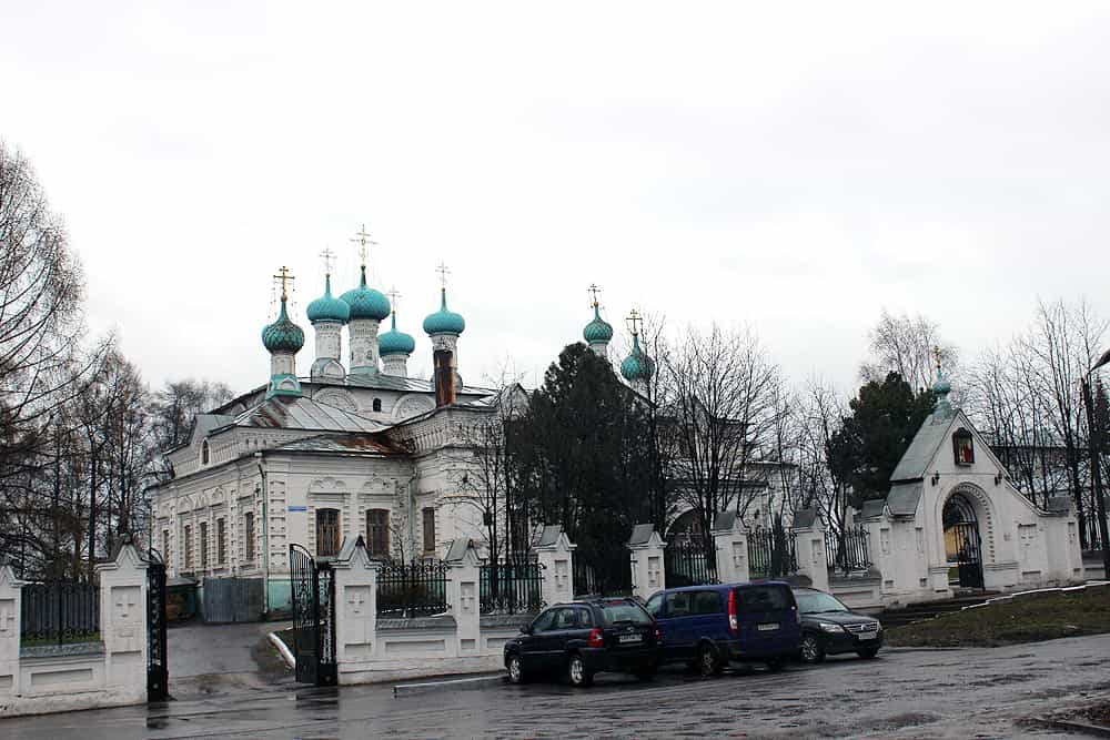 Пасхальные торжества в Светлый Вторник в Екатерининском кафедральном соборе города Слободского