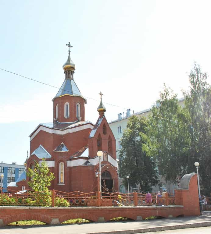 В храме Илии Пророка прошла торжественная Литургия, и состоялся крестный ход и освящение овощей