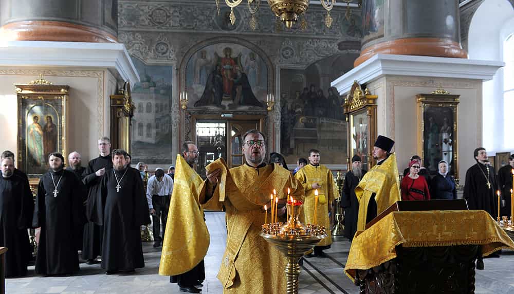 Выпускной акт в Вятском Духовном училище
