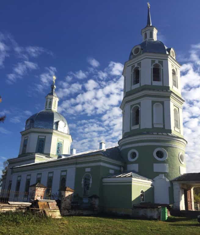 Паломники из Кирова совершили поездку в Троицкую церковь села Истобенск
