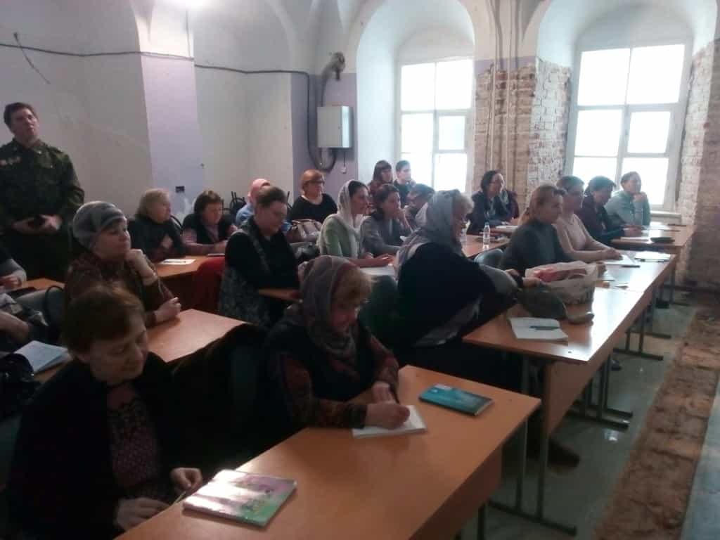 Приход Спасского собора приглашает слушателей на курс Библейской истории