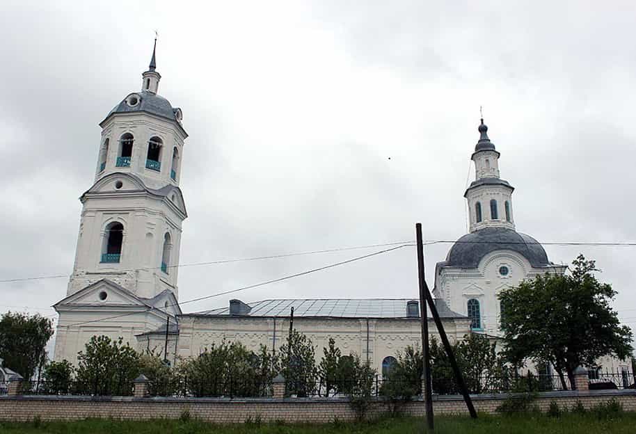 Митрополит Марк возглавил Литургию в храме в честь святых Зосимы и Савватия Соловецких Чудотворцев села Коршик