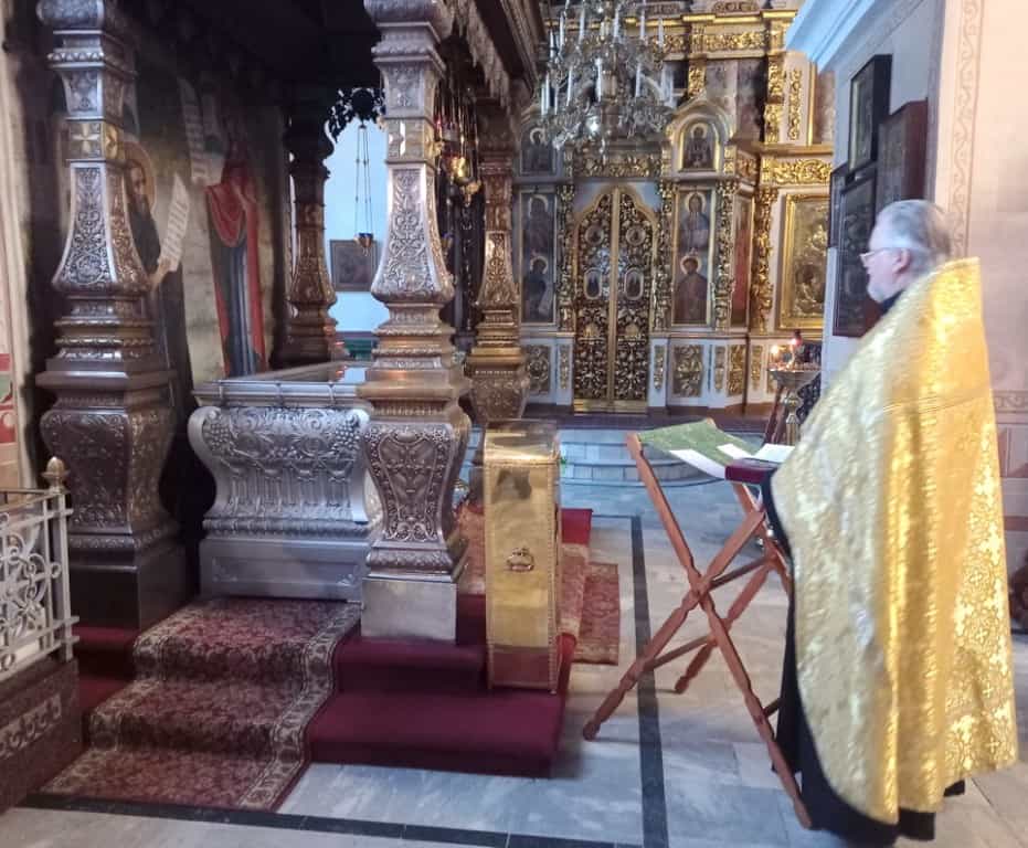 Каждую среду утром в Свято-Успенском соборе совершается молебен преподобному Трифону Вятскому Чудотворцу