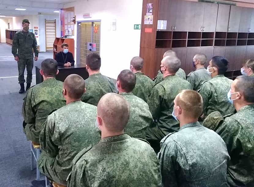 Состоялась встреча священника Воинского отдела Вятской Епархии с военнослужащими