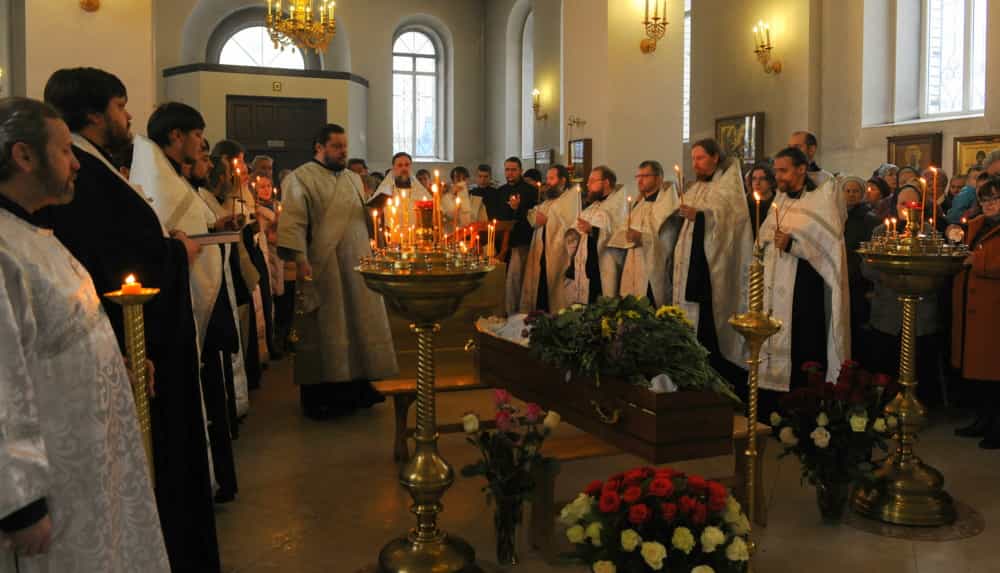 На Филейке состоялось прощание с иереем Владимиром Холманских