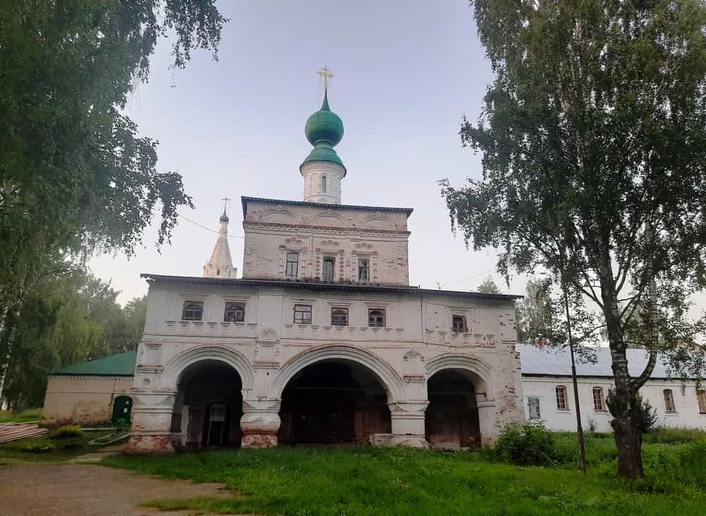 Паломники Трифонова монастыря посетили святые места       Великого Устюга  и Северного благочиния Яранской епархии