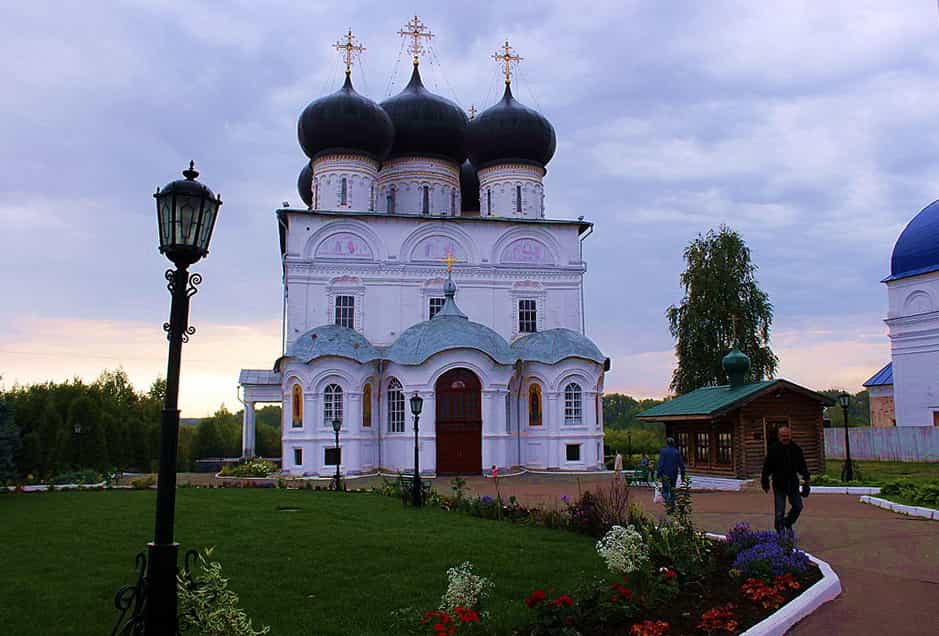 Престольный праздник Свято-Успенского кафедрального собора Трифонова мужского монастыря