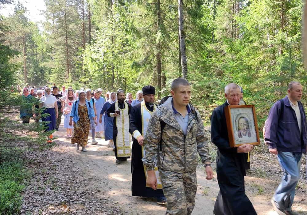 Крестный ход на место явления чудотворного образа Спаса Нерукотворного« — Усова мельница»