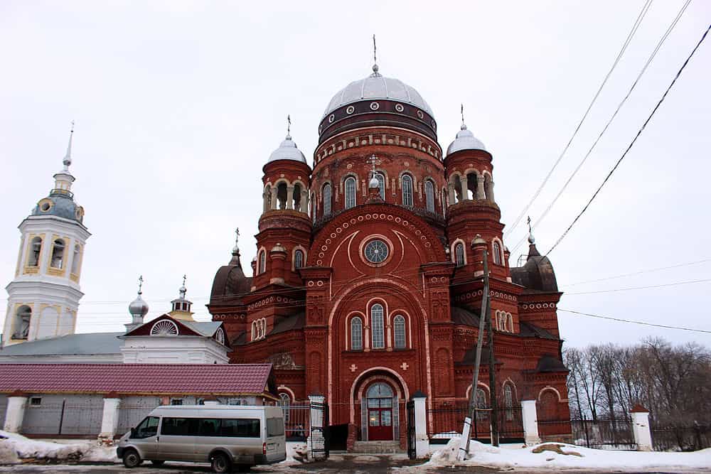 В Троицком соборе города Уржума впервые совершен акафист Страстям Христовым