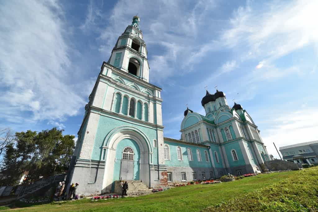 В Яранской епархии молитвенно отметили третью годовщину обретения мощей преподобного Матфея