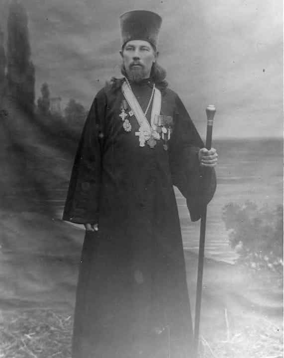 Протоиерей Петр Красноперов — молитвенник, педагог, просветитель