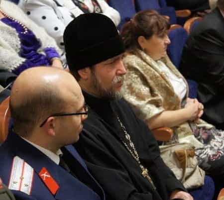 Честь и слава воинам, защищавшим Отечество в огне войны