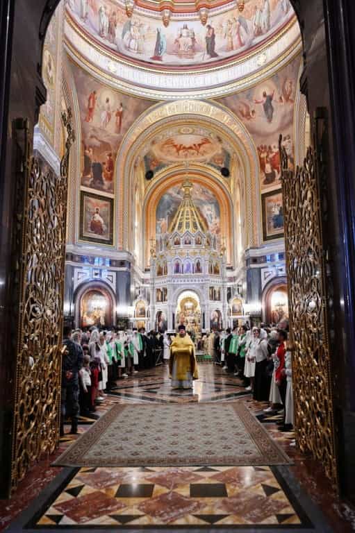 В одиннадцатую годовщину интронизации Святейшего Патриарха Кирилла в Храме Христа Спасителя совершена Божественная литургия