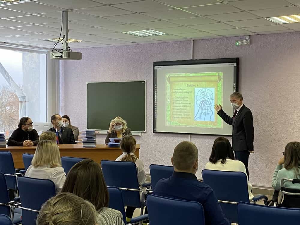 В конце ноября представители Вятской епархии приняли участие в подведении итогов областной викторины «Я – гражданин страны народного единства»