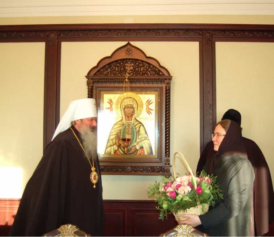 Митрополит Вятский и Слободской Марк поздравил с 45-летним юбилеем главного бухгалтера Вятской Епархии инокиню Марию (Бычкову)