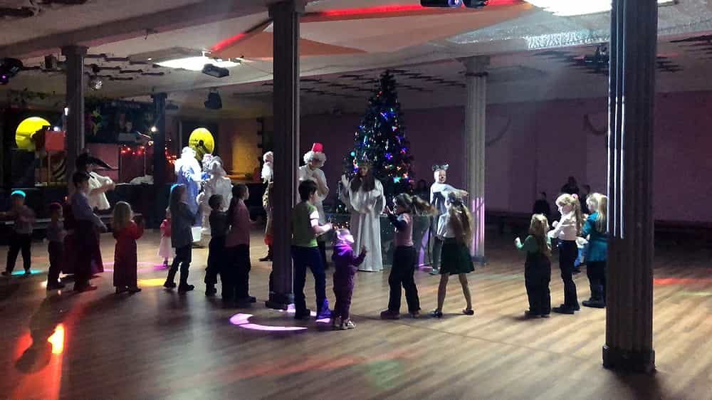 В продолжении Рождественских Святок в пгт Вахруши прошел праздник «Дари добро на Рождество»