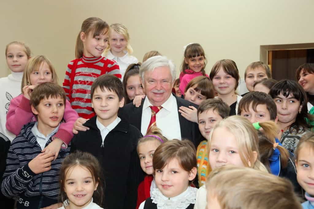 Служа детству и слову