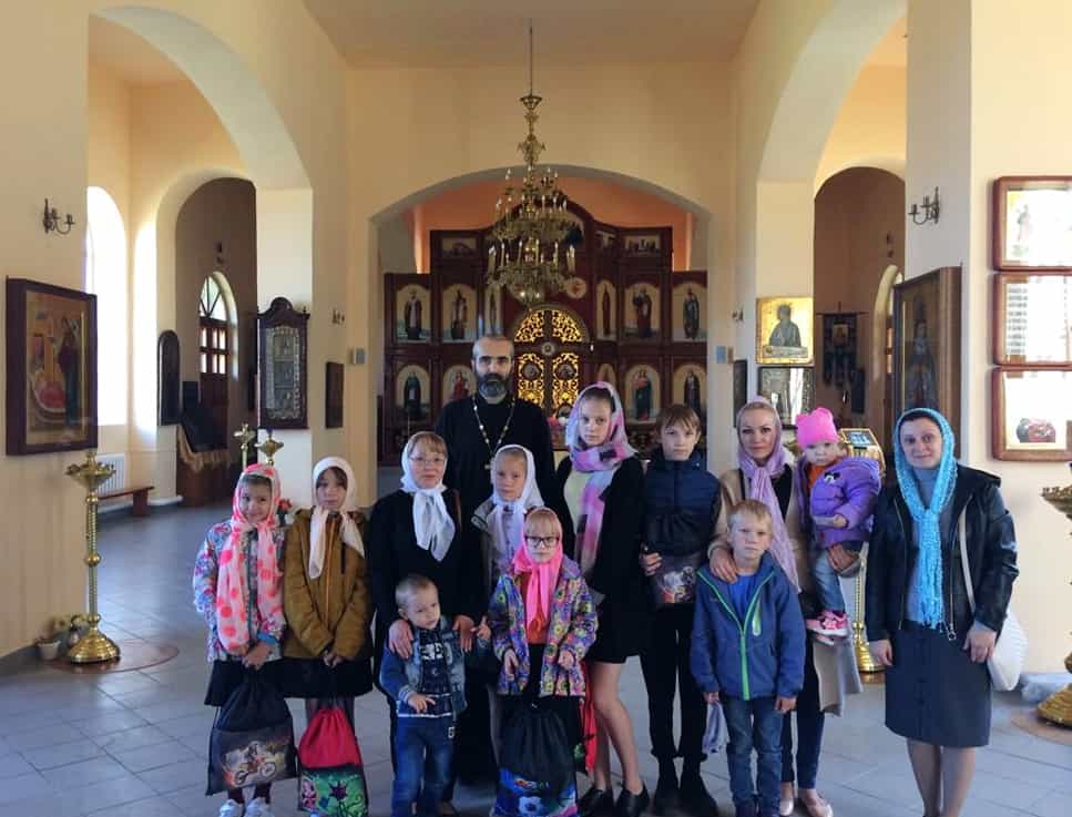 На приходах Яранской епархии Вятской Митрополии прошла благотворительная акция «Собери ребенка в школу»