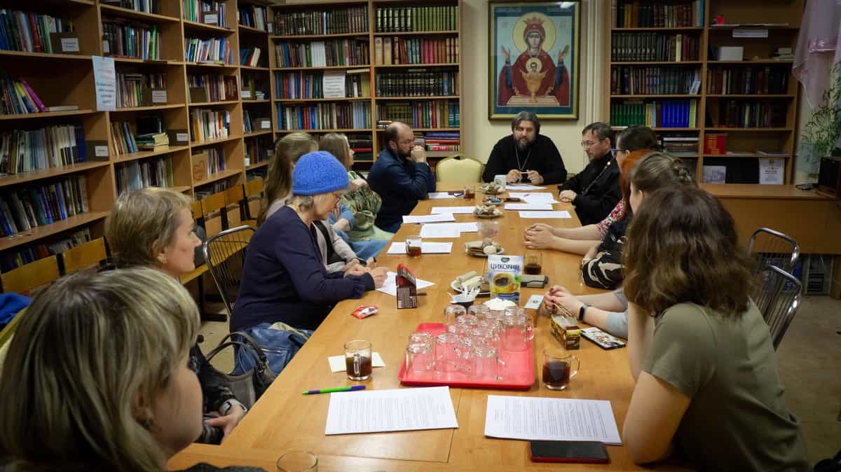 28 марта 2023 года при храме великомученика Пантелеимона прошла встреча медицинских работников с представителями православной Церкви