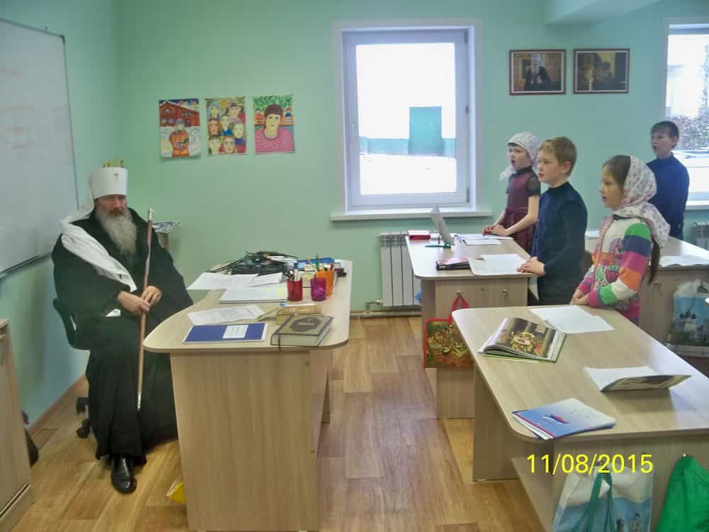 Митрополит Марк посетил Воскресную школу в Кстинино