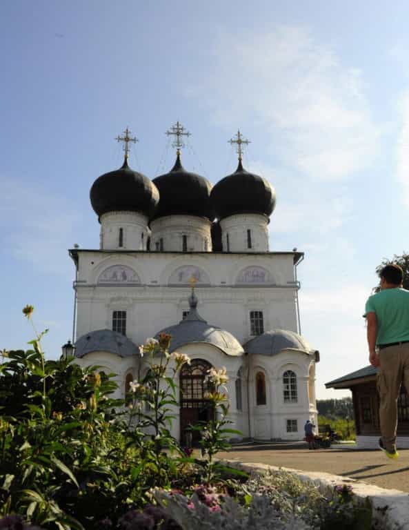 В день отдания праздника Преображения Господня митрополит Марк совершил Литургию в Успенском кафедральном соборе г. Кирова