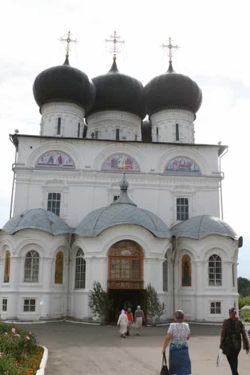 Архиерейское Богослужение в праздник Святой Троицы