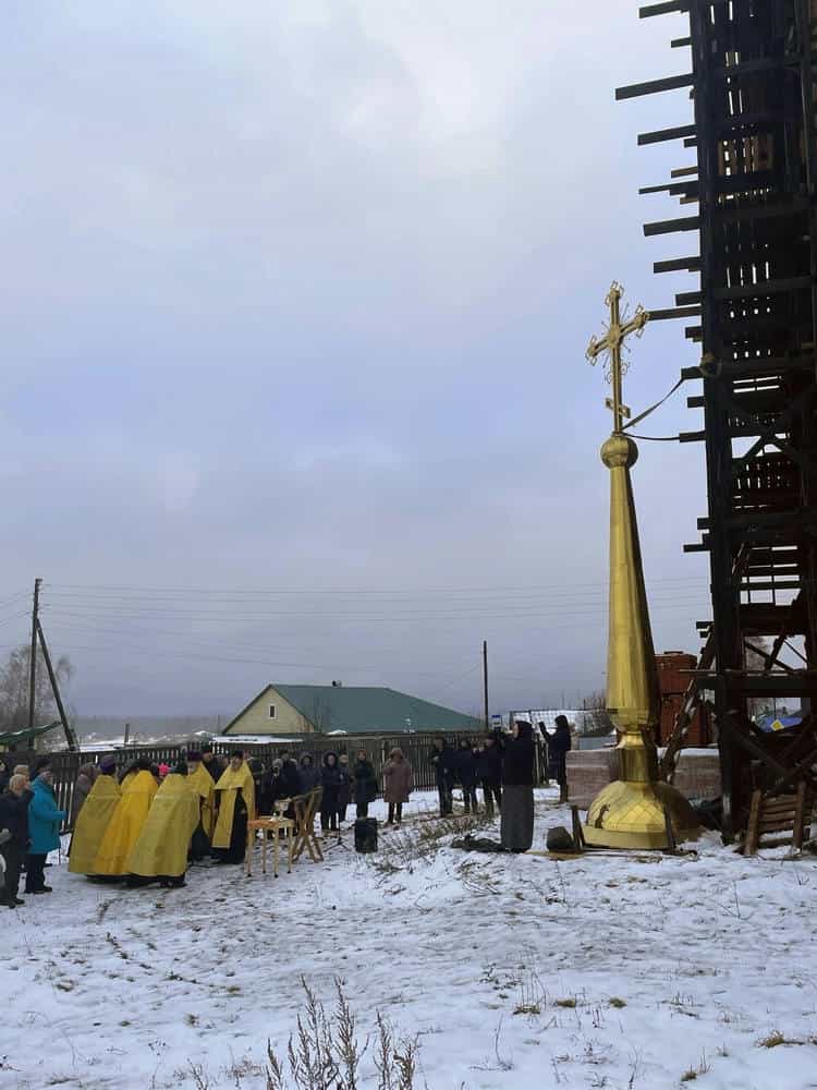 Над селом Загарье снова сияет крест
