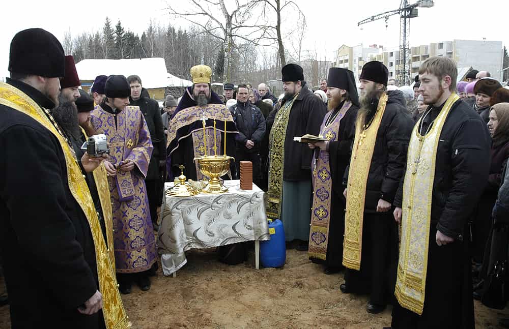 Храм с десятилетней историей