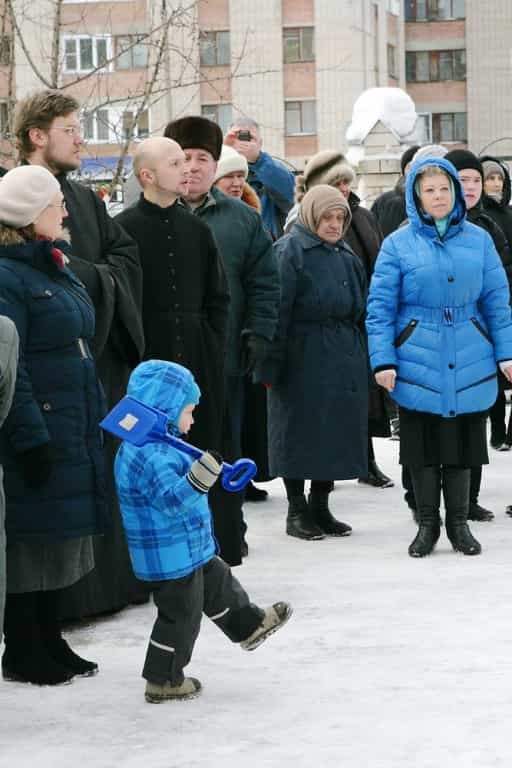 Митрополит Вятский и Слободской Марк освятил крест и обновленный купол храма великомученика и целителя Пантелеимона