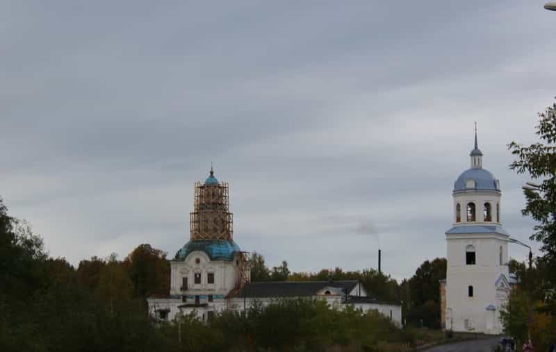 Архиерейское служение в престольный праздник храма Рождества Пресвятой Богородицы поселка Нижнеивкино