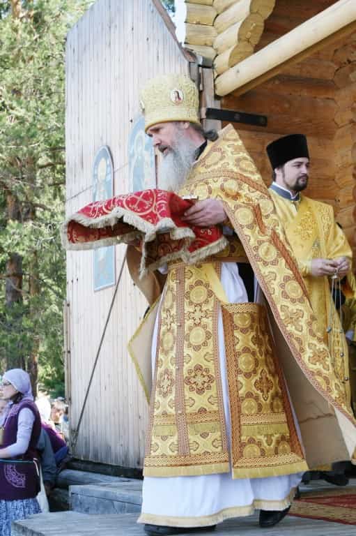 Торжественные Богослужения на месте обретения чудотворного Великорецкого образа святителя Николая