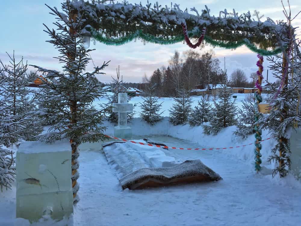 Приглашаем окунуться в освященную купель при Знаменском храме села Пасегово