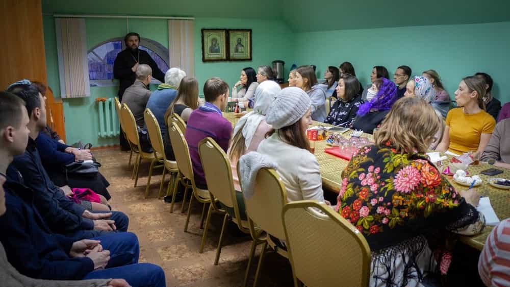 21 марта 2022 года в храме великомученика и целителя Пантелеимона состоялась первая встреча Приходского клуба