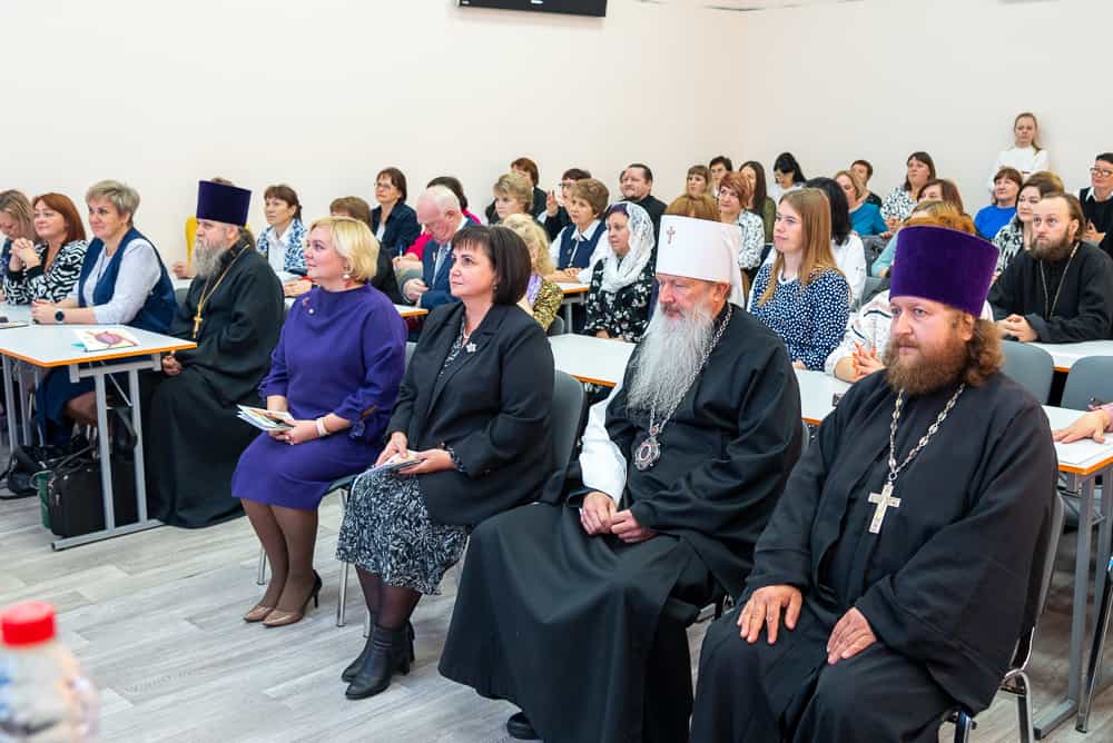 Подвиг и служение учителя в духовно-нравственном воспитании