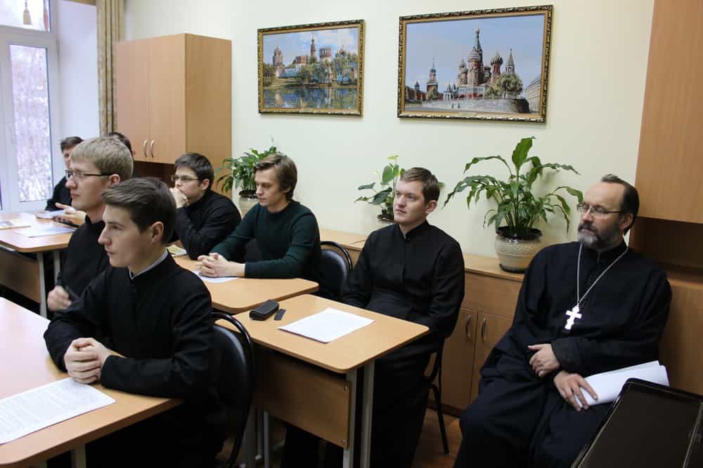 В Вятском Духовном училище состоялась студенческая конференция