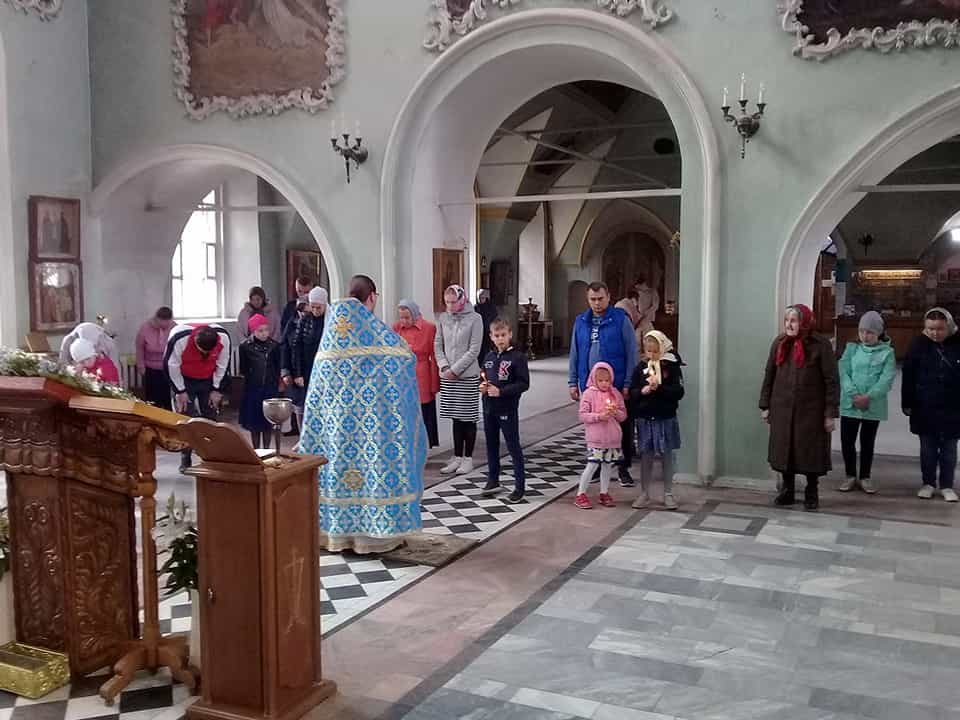 Молебном на начало учения отроков начался учебный год в приходской Воскресной школе Троицкой церкви слободы Макарье города Кирова