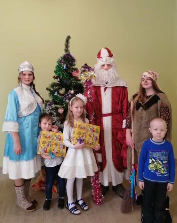 В воскресной школе Всехсвятского храма города Кирово-Чепецка встретили Рождество Христово