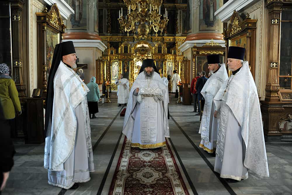 В праздник Вознесения Господня митрополит Вятский и Слободской Марк совершил Литургию в Успенском кафедральном соборе Кирова